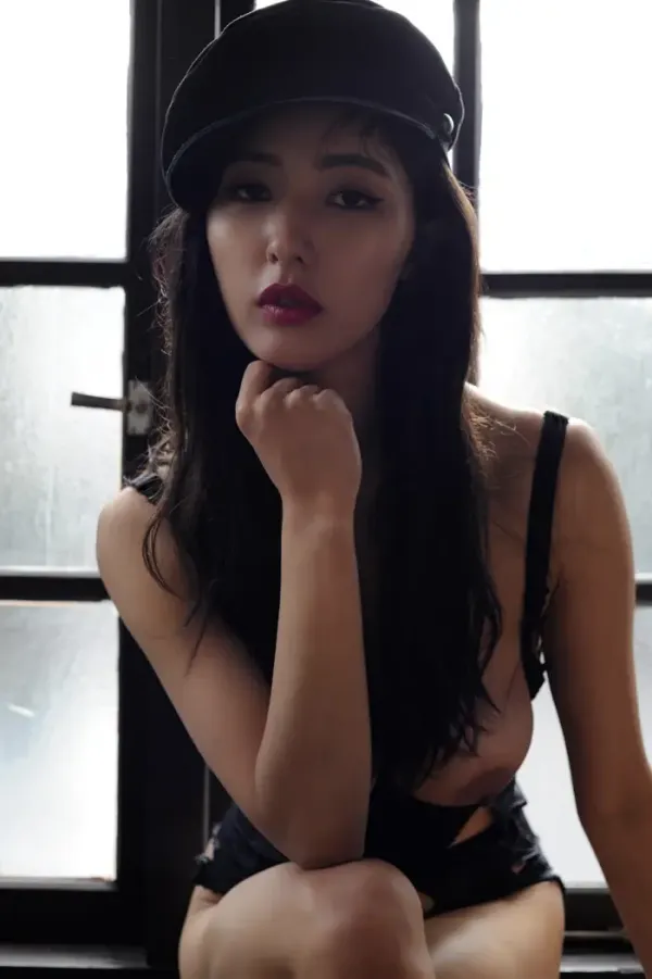 밤비 와타나베 사진집 『플레이메이트 vol.1 Perfect Nude 편』 Set.02
