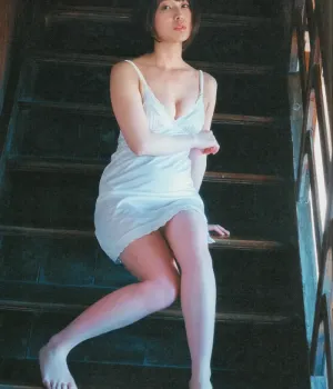 아베 와카나 1st 사진집 「사랑받을 예감」 Set.04