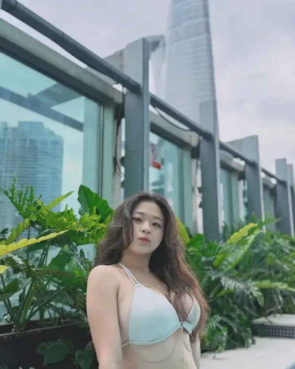 호텔수영장 비키니