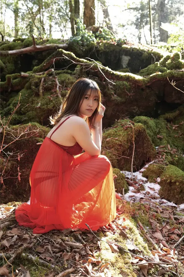 이나미 에리카, 누드 사진집 ‘격정의 눈빛’ Set.02