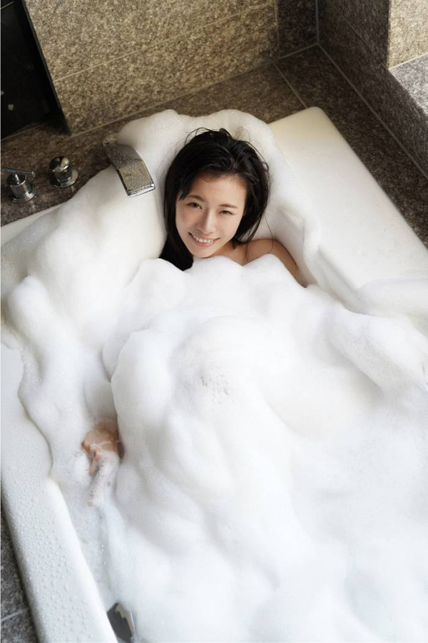 이치하 아마츠 FRIDAY 디지털 사진집 『전 JR 동일본 직원이 설마 풀 누드 vol.2』 Set.03